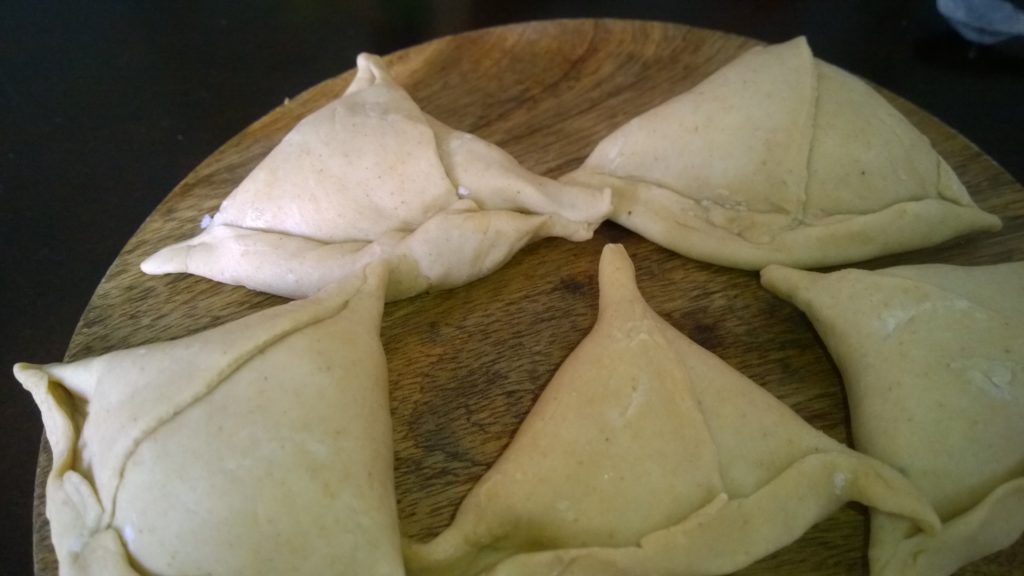 Samosa ready to be cooked