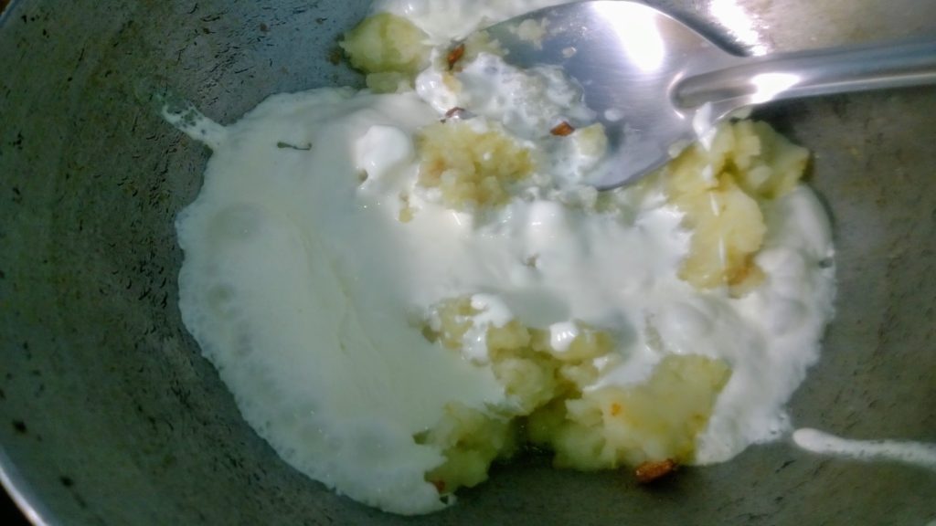 Cream on mashed potato