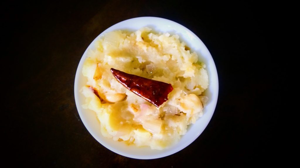 Mashed potato with fried onion and garlic