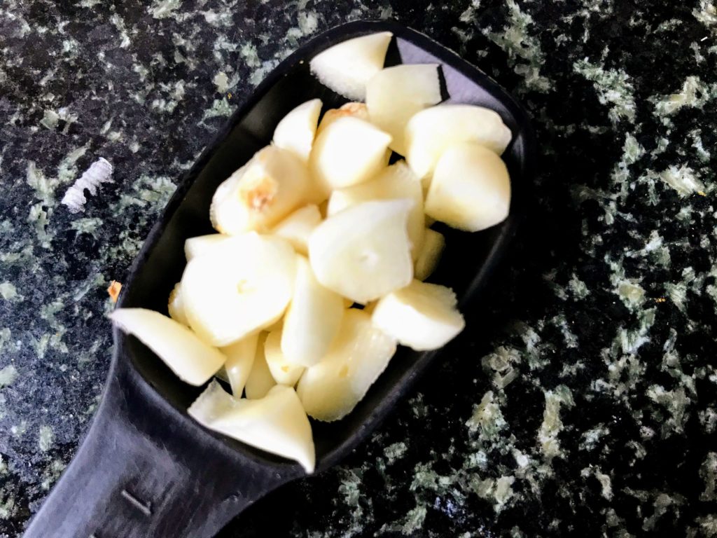 Chopped garlic