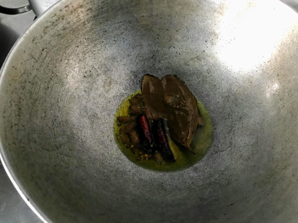 Tempering oil with spices