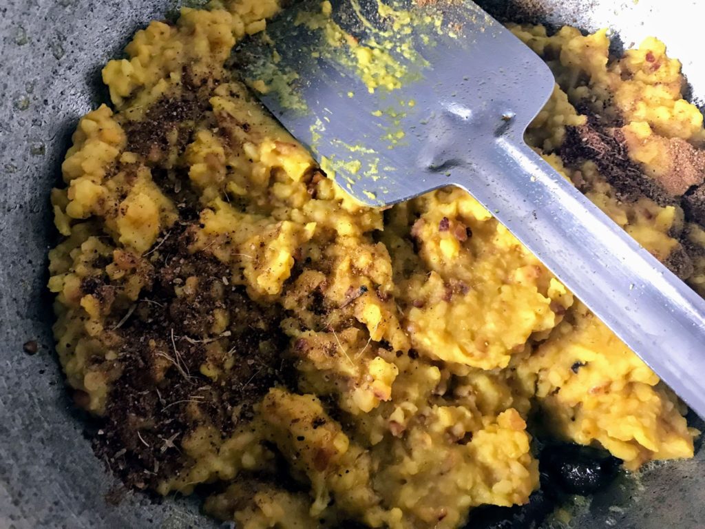 Spices to cook dal