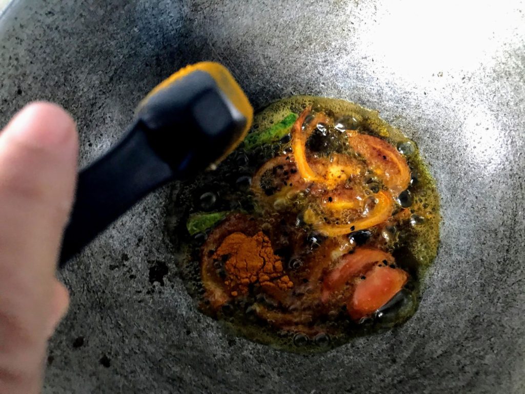 Tomato pieces in oil