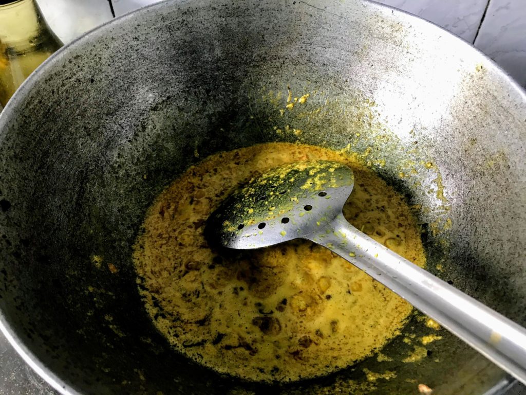 Frying mustard paste