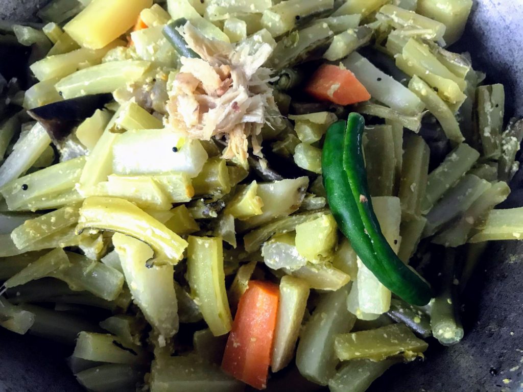 crushed ginger and green chilli