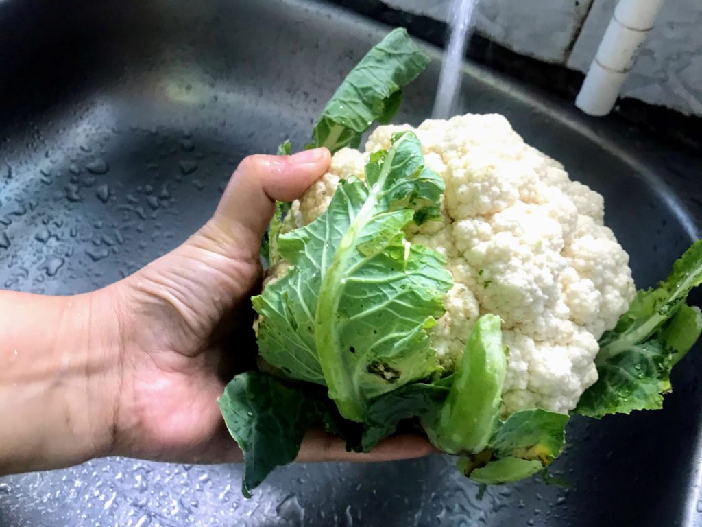 Cleaning cauliflower