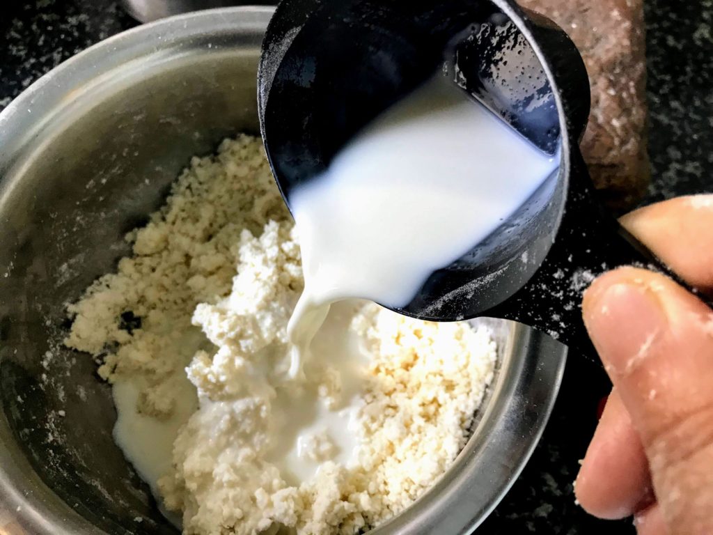 Milk into paneer