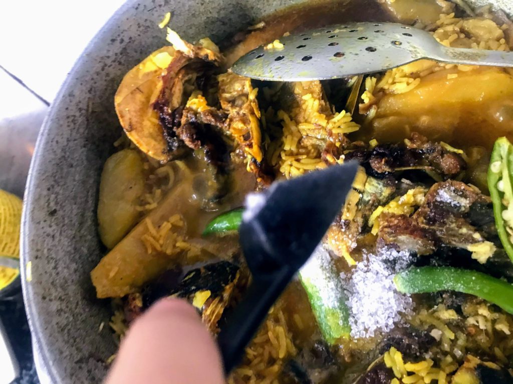 Adding salt and sugar in a curry
