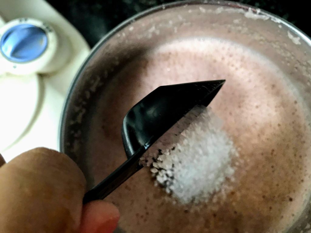 Adding sugar to juice