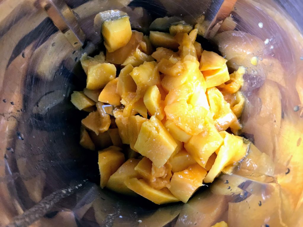 Ripe mango pieces