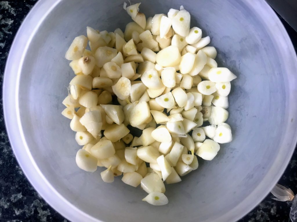 Chopped garlic
