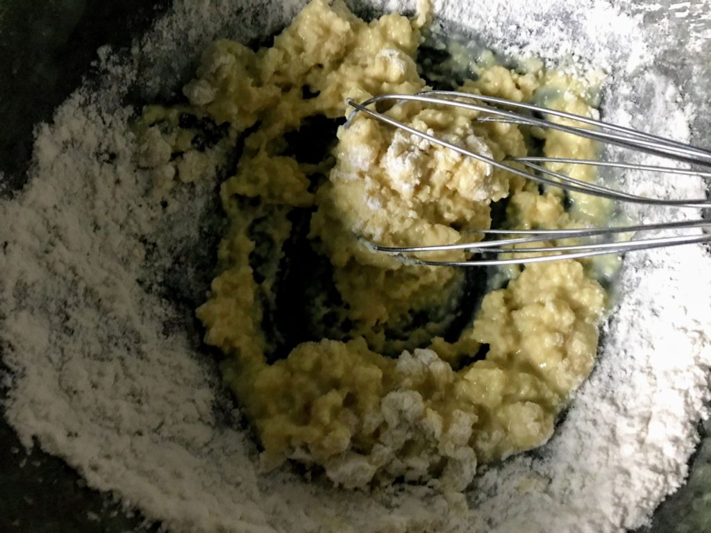 Mixing flour with thickened milk