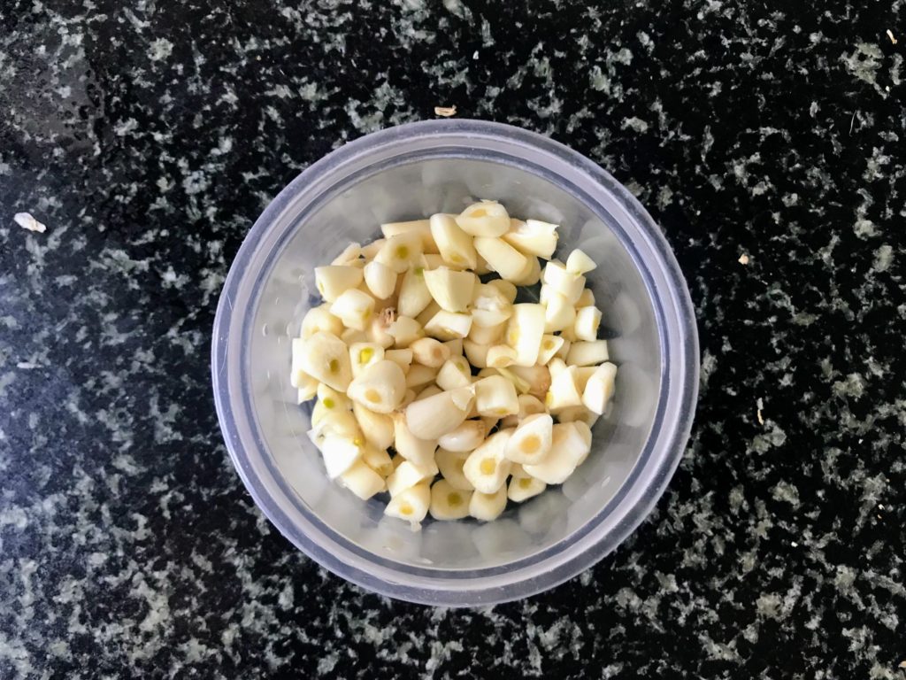 Chopped garlic