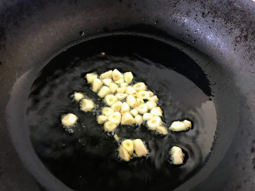 Sautéing garlic 