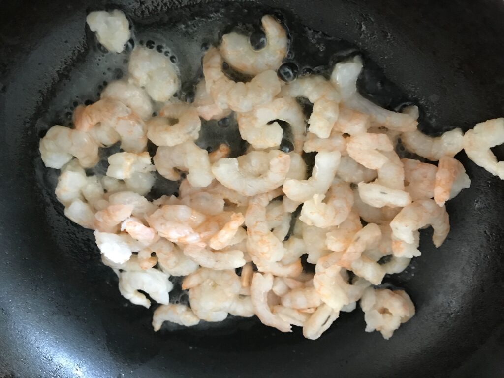 Frying prawns