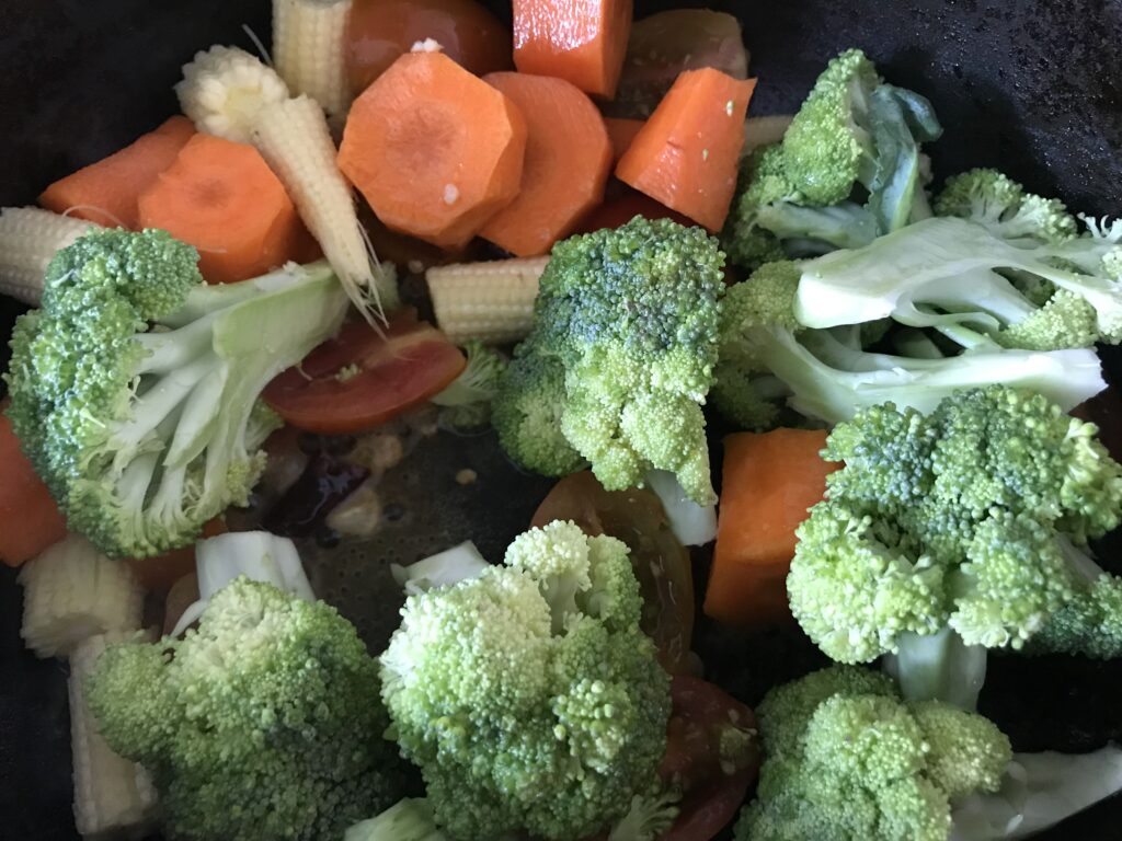 Stir frying vegetables